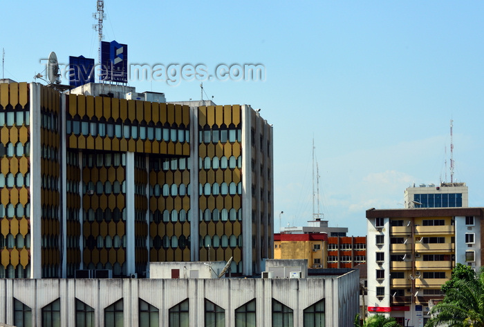 cameroon80: Cameroon, Douala: BICEC bank building, Banque Populaire group,  office tower - facade with golden panels - Banque International du Cameroun pour l'Epargne et le Crédit - photo by M.Torres - (c) Travel-Images.com - Stock Photography agency - Image Bank