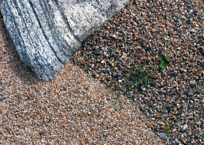 canada103: Canada / Kanada - Saskatchewan: abstract - rock in the sand - photo by M.Duffy - (c) Travel-Images.com - Stock Photography agency - Image Bank