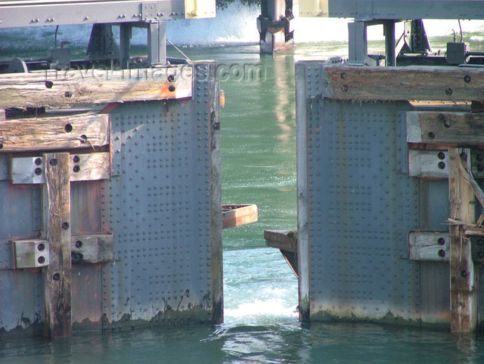 canada119: Lake Erie, Ontario, Canada / Kanada: Welland canel system- 8th lock in Port Colborne - detail of the locks - photo by R.Grove - (c) Travel-Images.com - Stock Photography agency - Image Bank