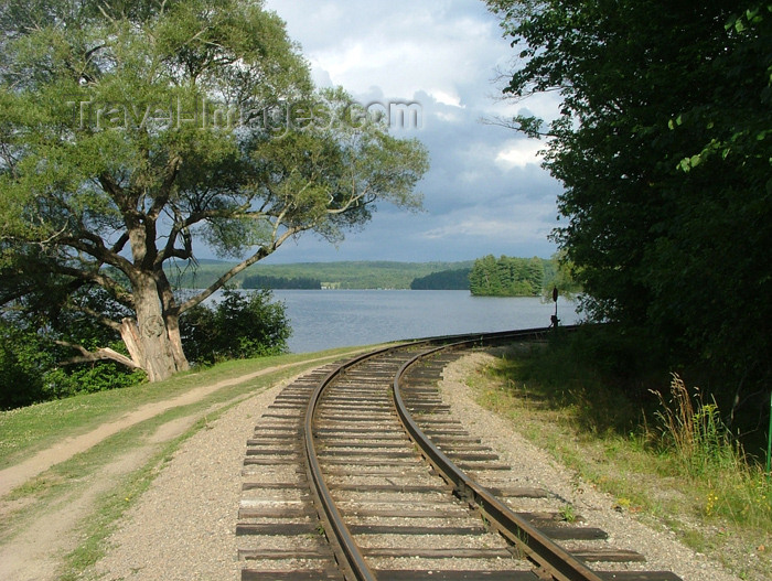 canada129: Canada / Kanada - Lake Muskoka, Ontario: end of the railway - photo by R.Grove - (c) Travel-Images.com - Stock Photography agency - Image Bank