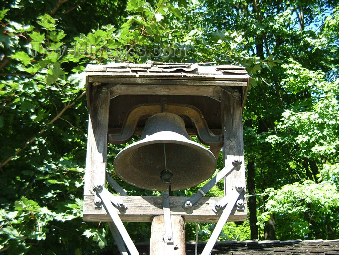 canada148: Canada / Kanada - Pelham/Fenwick, Ontario: old school bell - photo by R.Grove - (c) Travel-Images.com - Stock Photography agency - Image Bank