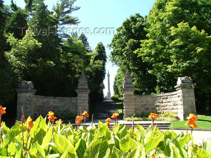 canada163: Niagara on the Lake, Ontario, Canada / Kanada: Brock statue, British General, during the war of 1812 against American invaders - photo by R.Grove - (c) Travel-Images.com - Stock Photography agency - Image Bank