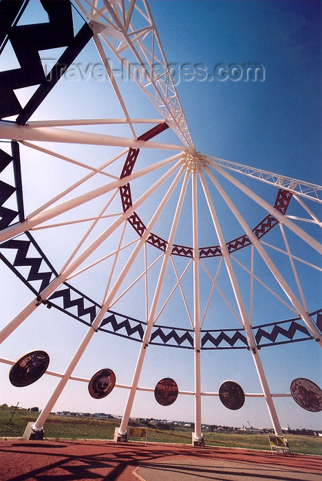 canada229: Canada / Kanada - Medicine Hat, Alberta: inside the world's largest teepee - photo by M.Torres - (c) Travel-Images.com - Stock Photography agency - Image Bank