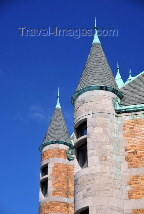 canada23: Montreal, Quebec, Canada: mock guerites at Gare-hôtel Viger, now used for municipal offices - rue Saint-Antoine Est, Ville-Marie - photo by M.Torres - (c) Travel-Images.com - Stock Photography agency - Image Bank