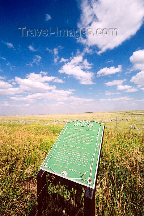 canada232: Canada / Kanada - Maple Creek (Saskatchewan): transforming the Indians in farmers - photo by M.Torres - (c) Travel-Images.com - Stock Photography agency - Image Bank