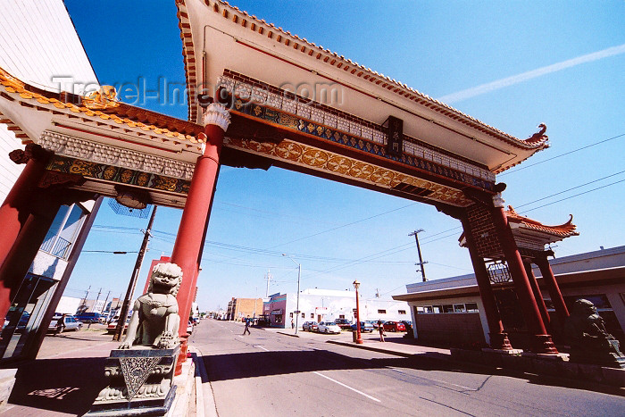 canada236: Canada / Kanada - Edmonton, Alberta: Chinatown - Chinese arch - paifang - photo by M.Torres - (c) Travel-Images.com - Stock Photography agency - Image Bank