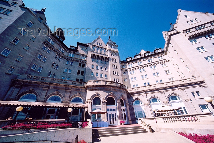 canada239: Canada / Kanada - Edmonton, Alberta: Fairmont Hotel Macdonald - an old Canadian Pacific / CP hotel - photo by M.Torres - (c) Travel-Images.com - Stock Photography agency - Image Bank