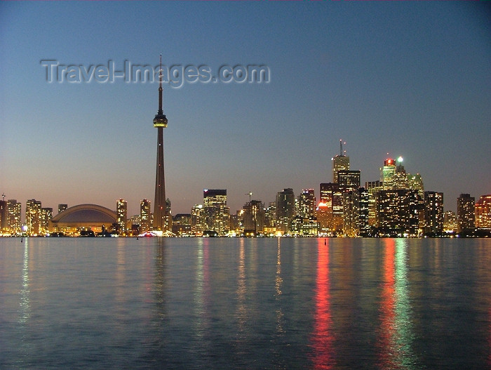 canada271: Toronto, Ontario, Canada / Kanada: skyline - dusk - photo by R.Grove - (c) Travel-Images.com - Stock Photography agency - Image Bank