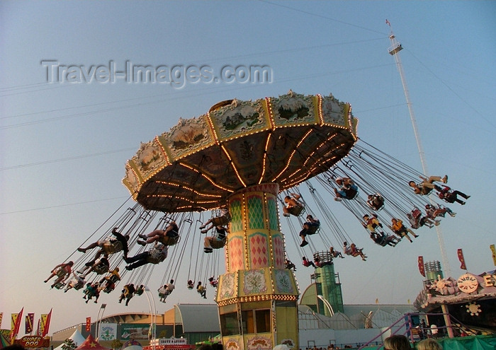 canada279: Toronto, Ontario, Canada / Kanada: flying chairs - Canadian Exhibition - CNE - photo by R.Grove - (c) Travel-Images.com - Stock Photography agency - Image Bank