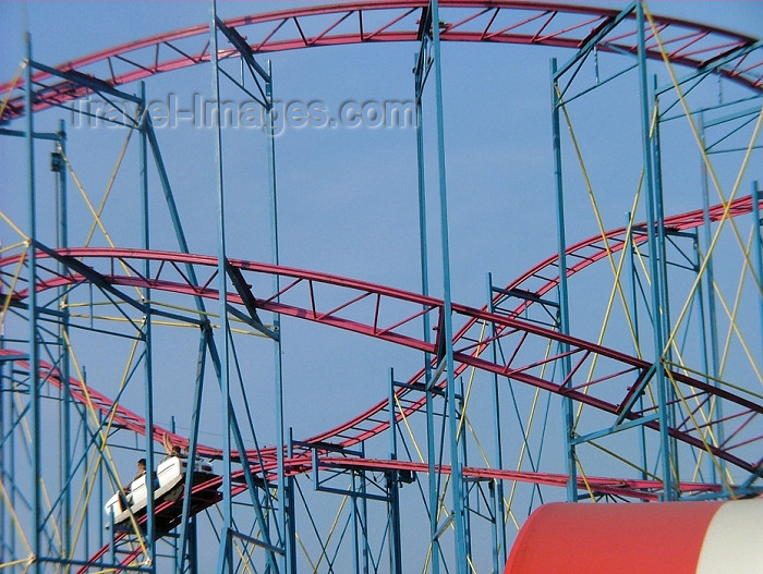 canada280: Toronto, Ontario, Canada / Kanada: roller coaster detail - Canadian Exhibition - photo by R.Grove - (c) Travel-Images.com - Stock Photography agency - Image Bank