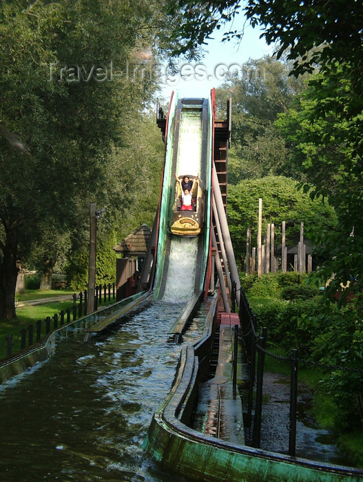 canada295: Toronto, Ontario, Canada / Kanada: ride - Centreville Amusement Park - Centre Island - photo by R.Grove - (c) Travel-Images.com - Stock Photography agency - Image Bank