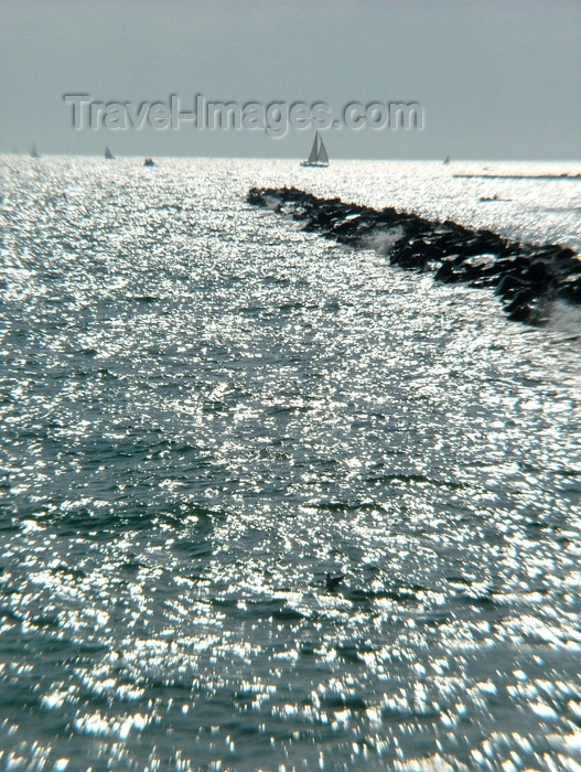 canada298: Toronto, Ontario, Canada / Kanada: pier - Centre Island - photo by R.Grove - (c) Travel-Images.com - Stock Photography agency - Image Bank