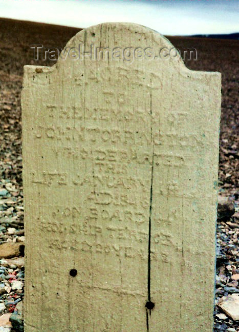 canada30: Canada - Beechey island (Nunavut): grave from the Franklin Expedition - photo by G.Frysinger - (c) Travel-Images.com - Stock Photography agency - Image Bank