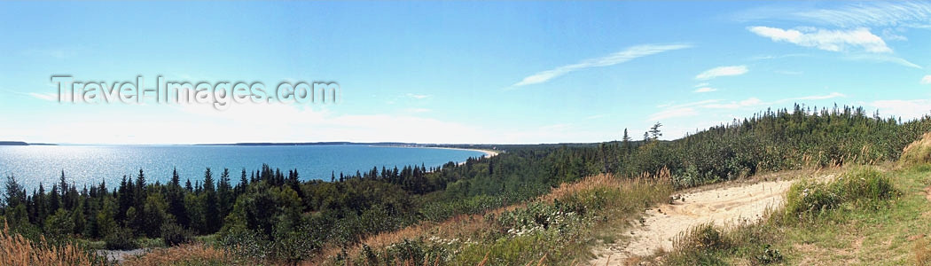 canada310: Gulf of St. Lawrence (Quebec): forest along the north coast / / Golfe du Saint-Laurent - Côte Nord - photo by B.Cloutier - (c) Travel-Images.com - Stock Photography agency - Image Bank