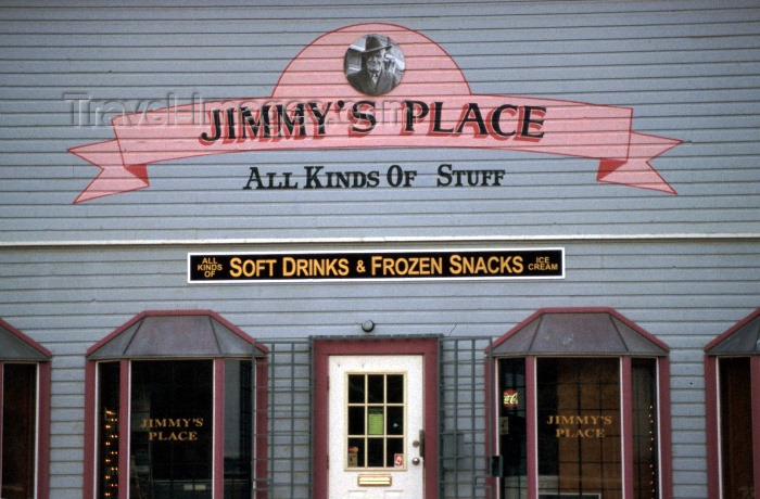 canada32: Canada / Kanada - Dawson city, Yukon: all kind of stuff - Jimmy's Place - photo by F.Rigaud - (c) Travel-Images.com - Stock Photography agency - Image Bank