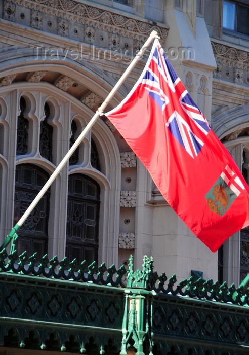 canada366: Winnipeg, Manitoba, Canada: Marlborough hotel - Manitoba flag and Tudor Gothic façade - Smith Street - photo by M.Torres - (c) Travel-Images.com - Stock Photography agency - Image Bank