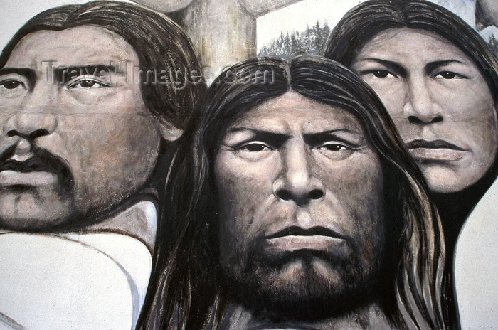 canada378: Canada / Kanada - Chemainus (BC): Indian faces - photo by F.Rigaud - (c) Travel-Images.com - Stock Photography agency - Image Bank