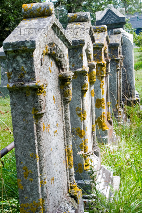 canada408: Militray gravestones at the hortoric fort at Annapolis Royal in Nova Scotia, Canada - photo by D.Smith - (c) Travel-Images.com - Stock Photography agency - Image Bank