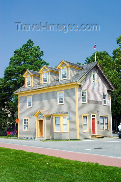 canada418: Views of the historic village of Shellburne, Nova Scotia, Canada - photo by D.Smith - (c) Travel-Images.com - Stock Photography agency - Image Bank