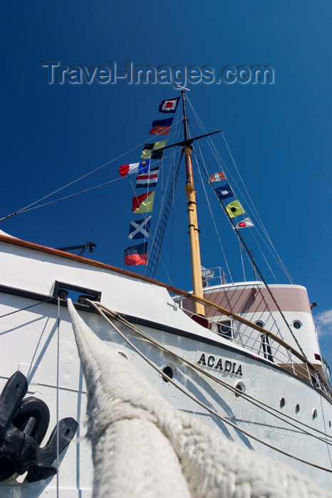 canada434: Scenic views of boats near the historic waterfront pier in downtown Halifax, Nova Scotia, Canada - photo by D.Smith - (c) Travel-Images.com - Stock Photography agency - Image Bank