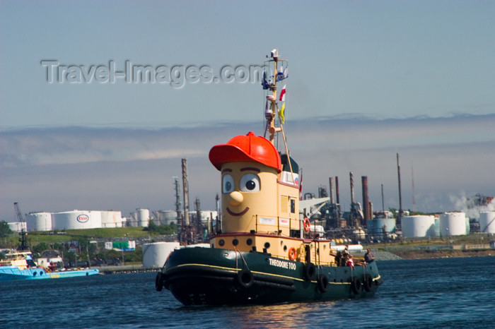 canada439: Scenic views of boats near the historic waterfront pier in downtown Halifax, Nova Scotia, Canada - photo by D.Smith - (c) Travel-Images.com - Stock Photography agency - Image Bank