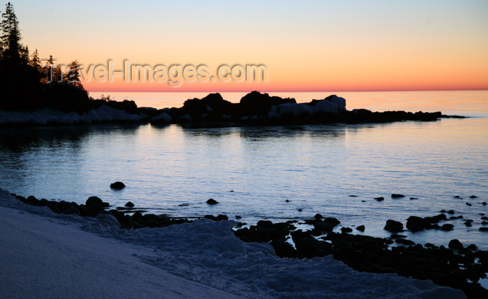 canada474: Canada - Ontario - Lake Superior: small cove - photo by R.Grove - (c) Travel-Images.com - Stock Photography agency - Image Bank