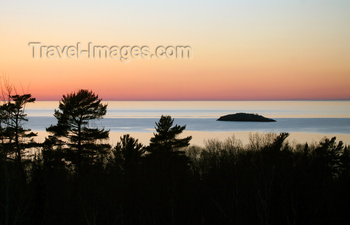 canada477: Canada - Ontario - Lake Superior: islet - photo by R.Grove - (c) Travel-Images.com - Stock Photography agency - Image Bank