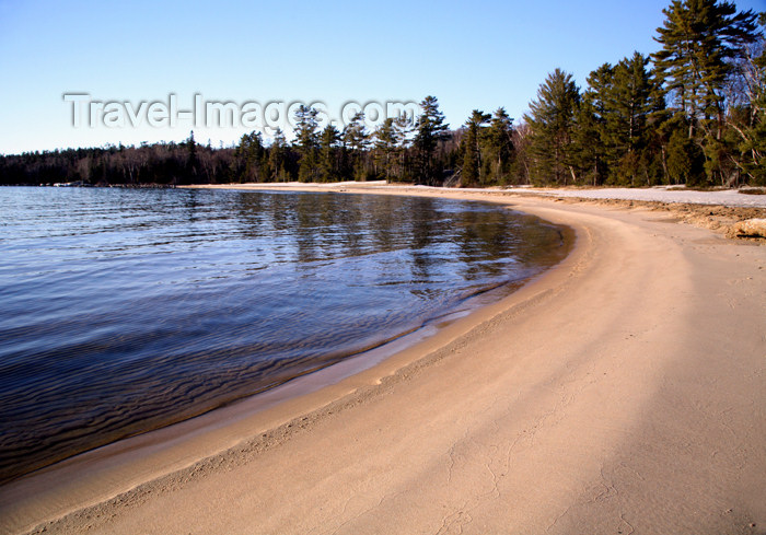 canada480: Canada - Ontario - Lake Superior: shoreline - sandy beach - photo by R.Grove - (c) Travel-Images.com - Stock Photography agency - Image Bank