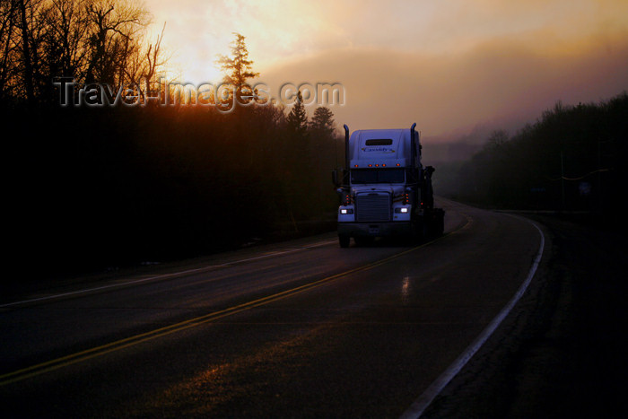 canada482: Canada - Ontario - Lake Superior: truck on Trans-Canada Highway - photo by R.Grove - (c) Travel-Images.com - Stock Photography agency - Image Bank