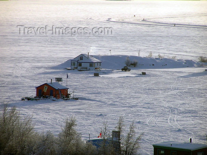 canada530: Yellowknife, Northwest Territories, Canada: icy landscape - photo by Air West Coast - (c) Travel-Images.com - Stock Photography agency - Image Bank