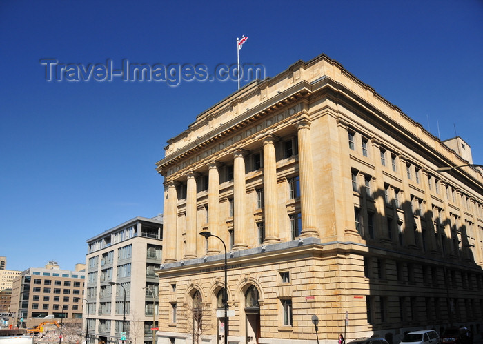 canada564: Montreal, Quebec, Canada: Municipal Court - neo-classical design by architects Marchand et Haskell - Cour municipale de Montréal - Annexe de l'Hôtel de ville - rue Gosford, Vieux-Montréal - photo by M.Torres - (c) Travel-Images.com - Stock Photography agency - Image Bank