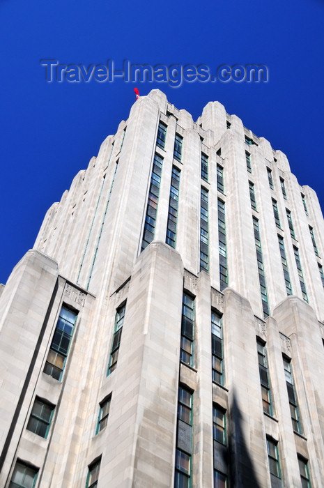 canada588: Montreal, Quebec, Canada: Aldred Building / Édifice La Prévoyance - Indiana limestone façade - verticality and linearity by architect Ernest Isbell Barott, of the firm Barott and Blackader - Place d'Armes - Vieux-Montréal - photo by M.Torres - (c) Travel-Images.com - Stock Photography agency - Image Bank