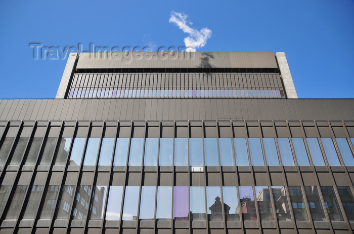 canada597: Montreal, Quebec, Canada: façade of the Palace of Justice - Palais de justice moderne - rue Notre-Dame Est - Vieux-Montréal - photo by M.Torres - (c) Travel-Images.com - Stock Photography agency - Image Bank