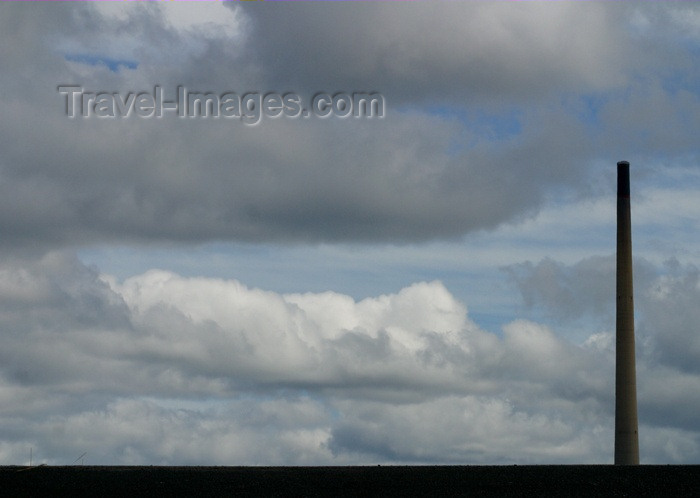 canada60: Canada / Kanada - Saskatchewan: Smoke Stack and clouds - photo by M.Duffy - (c) Travel-Images.com - Stock Photography agency - Image Bank