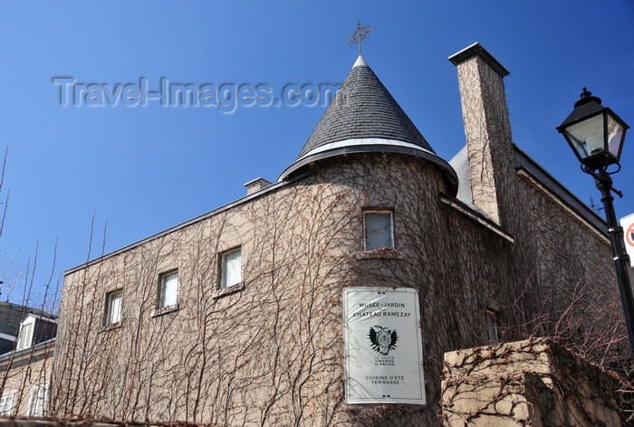 canada600: Montreal, Quebec, Canada: Château Ramezay, built as the residence of Claude de Ramezay, Governor of Montréal - museum and gardens - view from Rue St-Claude, Vieux-Montréal - photo by M.Torres - (c) Travel-Images.com - Stock Photography agency - Image Bank