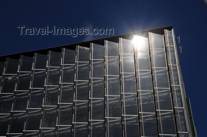 canada626: Montreal, Quebec, Canada: Institut de tourisme et d'hôtellerie du Québec - ITHQ - glass architecture - sawtoothed double-skin by architects Michel Lapointe and Robert Magne - Rue St-Denis - photo by M.Torres - (c) Travel-Images.com - Stock Photography agency - Image Bank