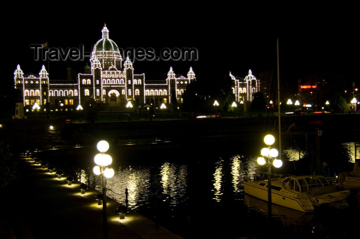 canada669: Victoria, BC, Canada: BC Legislature Parliament Buildings and harbour - nocturnal view - architect Francis Rattenbury - photo by D.Smith - (c) Travel-Images.com - Stock Photography agency - Image Bank