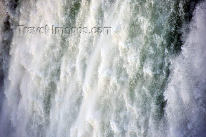 canada691: Niagara Falls, Ontario, Canada: Horseshoe Falls - 600.000 liters of water every second - photo by M.Torres - (c) Travel-Images.com - Stock Photography agency - Image Bank