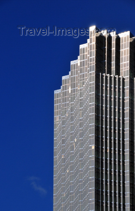 canada704: Toronto, Ontario, Canada: Royal Bank Plaza - South Tower - structure designed by H.H. Angus & Associates Limited - photo by M.Torres - (c) Travel-Images.com - Stock Photography agency - Image Bank