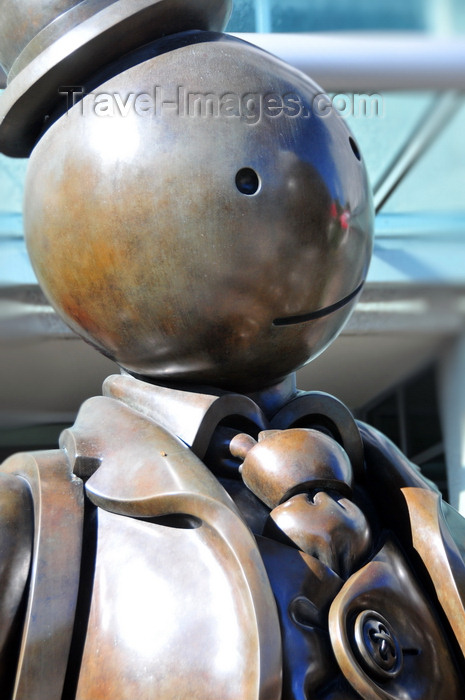 canada713: Toronto, Ontario, Canada: detail of the 'Immigrant Family' - broze sculpture by Tom Otterness - photo by M.Torres - (c) Travel-Images.com - Stock Photography agency - Image Bank