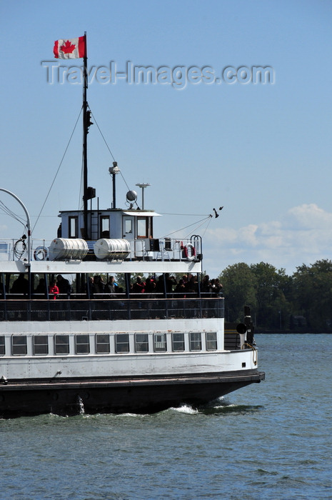 canada738: Toronto, Ontario, Canada: ferry linking the waterfront to the Toronto Islands - operated by the Parks, Forestry and Recreation Division of the City of Toronto - photo by M.Torres - (c) Travel-Images.com - Stock Photography agency - Image Bank