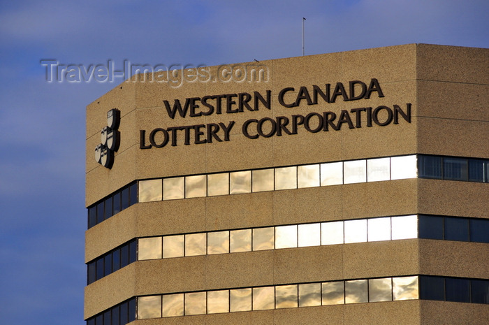 canada756: Winnipeg, Manitoba, Canada: tower of the Western Canada Lottery Corporation - WCLC - York Avenue - architect Smith Carter - photo by M.Torres - (c) Travel-Images.com - Stock Photography agency - Image Bank