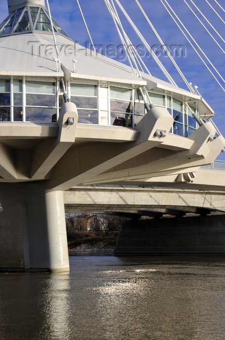 canada760: Winnipeg, Manitoba, Canada: Esplanade Riel bridge - Salisbury House restaurant - views over the intersection of the Red and Assiniboine Rivers - photo by M.Torres - (c) Travel-Images.com - Stock Photography agency - Image Bank