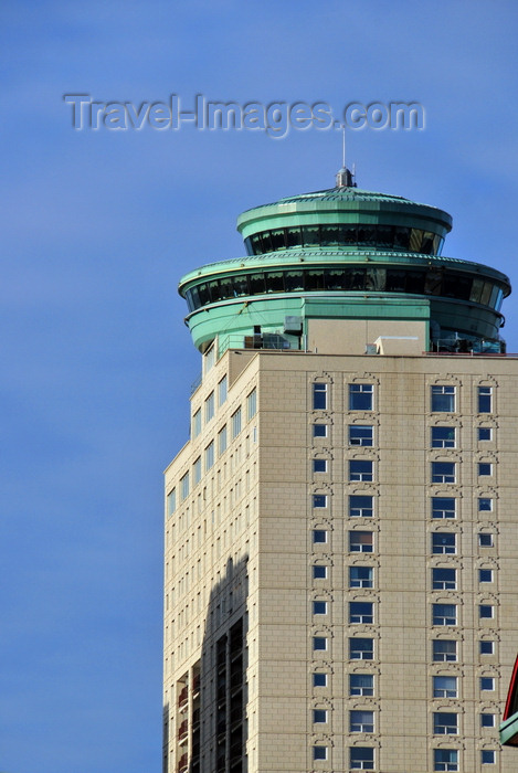 canada764: Winnipeg, Manitoba, Canada: Fort Garry Place III - the 'UFO' is a revolving restaurant - Fort Street - MMP Architects - River Heights-Fort Garry - City Centre - photo by M.Torres - (c) Travel-Images.com - Stock Photography agency - Image Bank