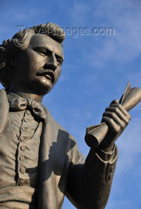 canada776: Winnipeg, Manitoba, Canada: statue of Louis A. Riel - a founder of the province of Manitoba, and leader of the Métis people of the Canadian prairies - sculptor Miguel Joyal - south grounds of the Legislative Building - photo by M.Torres - (c) Travel-Images.com - Stock Photography agency - Image Bank