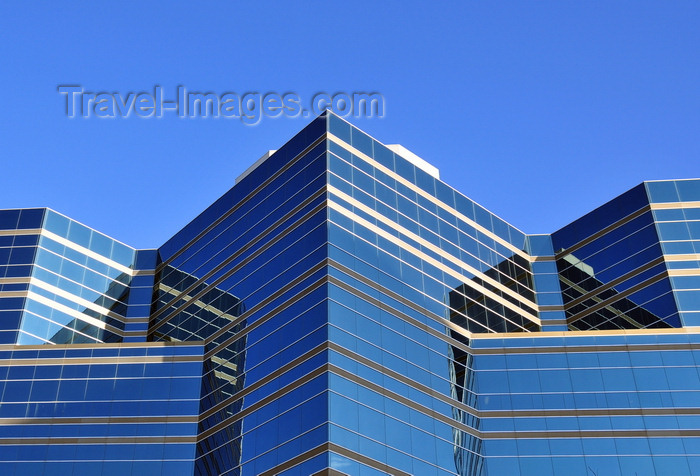 canada783: Winnipeg, Manitoba, Canada: a modern jail on Kennedy Street - Remand Centre - Manitoba Department of Justice - Gaboury Prefontaine Perry architects - bold geometric shapes joined in abrupt transitions - photo by M.Torres - (c) Travel-Images.com - Stock Photography agency - Image Bank