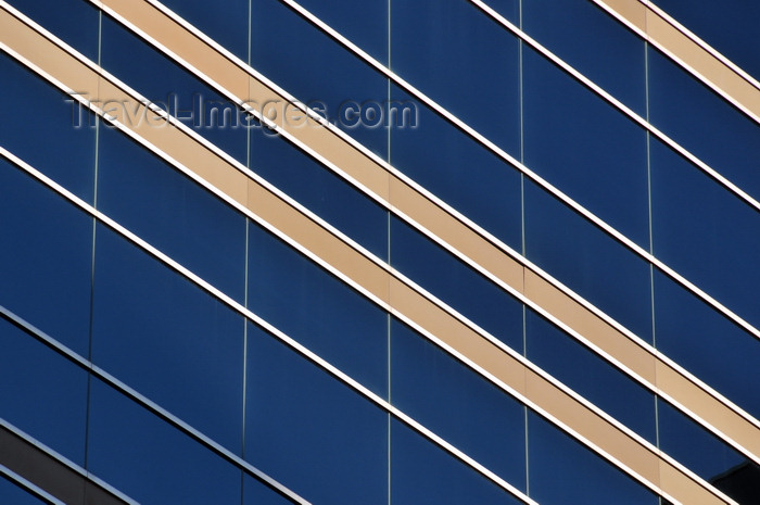 canada784: Winnipeg, Manitoba, Canada: a glass curtain wall makes a jail look line an office building - Kennedy Street - Remand Centre - Gaboury Prefontaine Perry architects - photo by M.Torres - (c) Travel-Images.com - Stock Photography agency - Image Bank