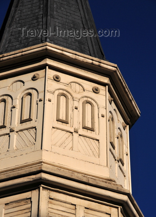 canada792: Winnipeg, Manitoba, Canada: wooden spire of Holy Trinity Anglican Church - architect Charles H. Wheeler - neo-Gothic style - Graham Avenue - National Historic Site - photo by M.Torres - (c) Travel-Images.com - Stock Photography agency - Image Bank