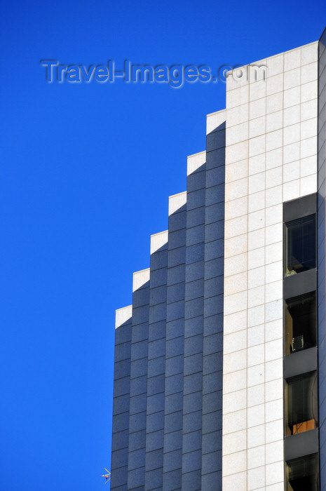 canada802: Winnipeg, Manitoba, Canada: MTS Place Main - architect Smith Carter - Main Street - built for the Bank of Montreal - Point Douglas - Lord Selkirk - West Kildonan - photo by M.Torres - (c) Travel-Images.com - Stock Photography agency - Image Bank