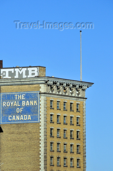 canada807: Winnipeg, Manitoba, Canada: Royal Tower, aka Union Tower, Royal Bank of Canada took over the Union Bank in 1925 - Main Street - national historic site - Darling and Pearson architects - Chicago School skyscraper - photo by M.Torres - (c) Travel-Images.com - Stock Photography agency - Image Bank